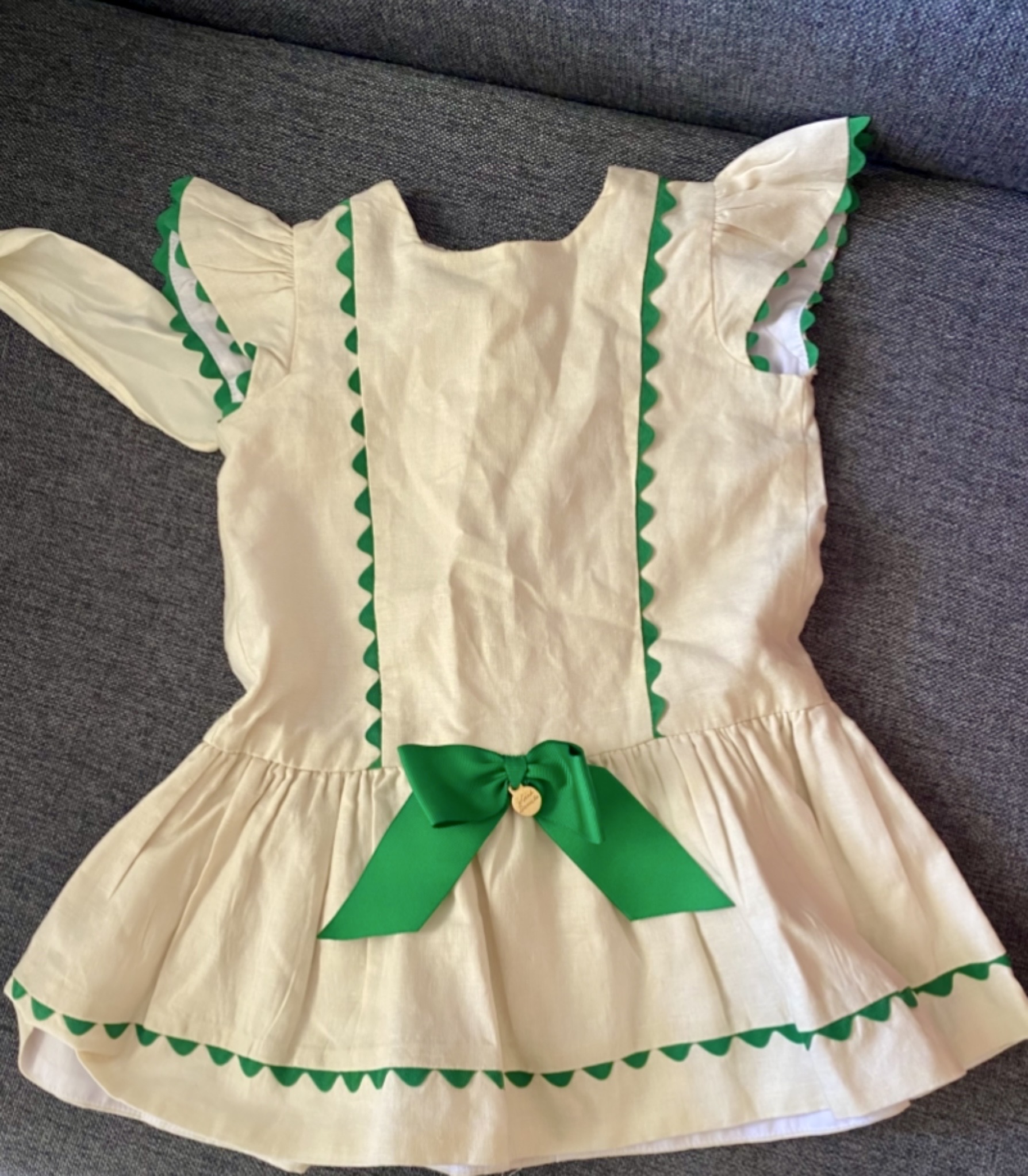 ropa y zapatos - Set de tres vestidos elegantes 
(Niñas 2 años)  2