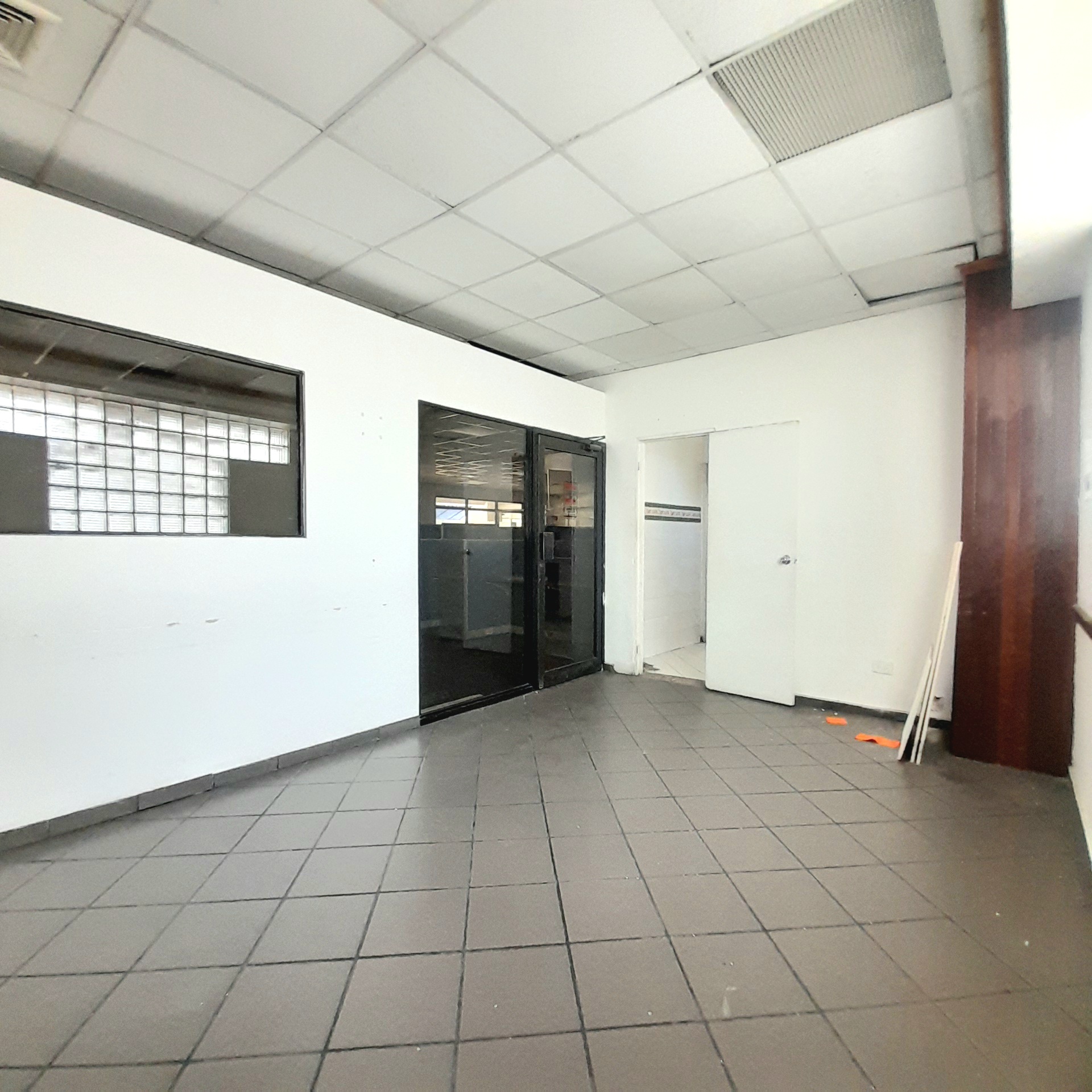 apartamentos - Local en alquiler en Naco 5