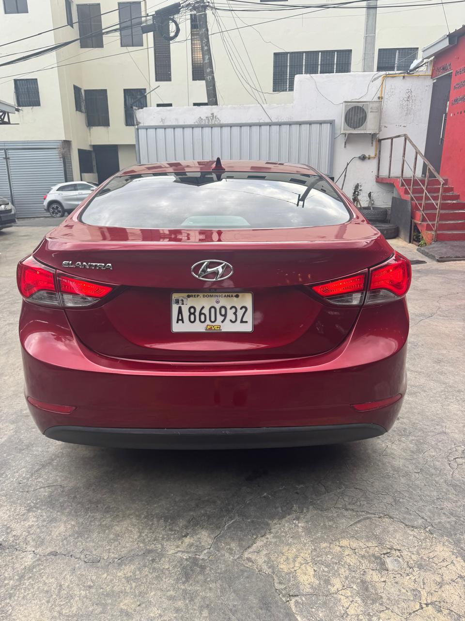 carros - Venta de Hyundai Elantre 2014 como nuevo   2