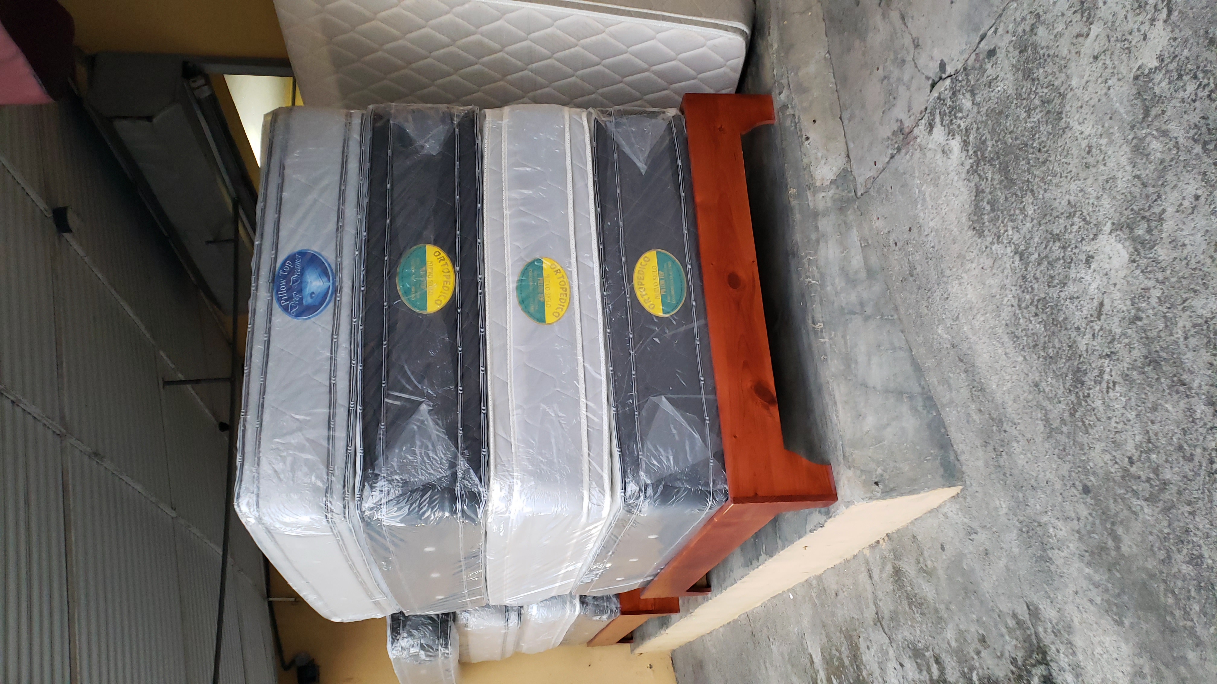 muebles y colchones - Colchon Queen Doble Pillowtop 0
