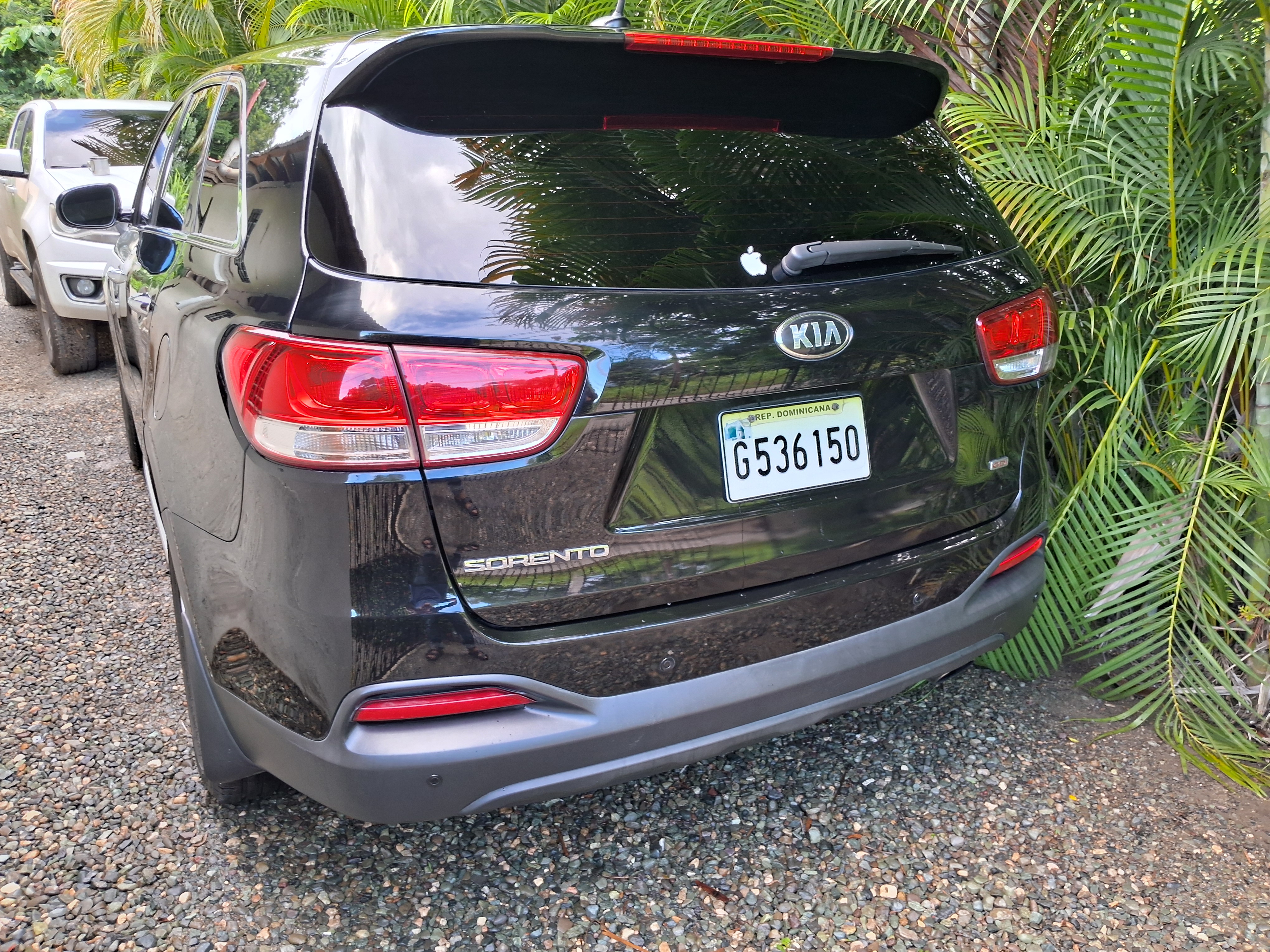 jeepetas y camionetas - Kia Sorento 2017 Nueva en Santiago Villa Olga.  6