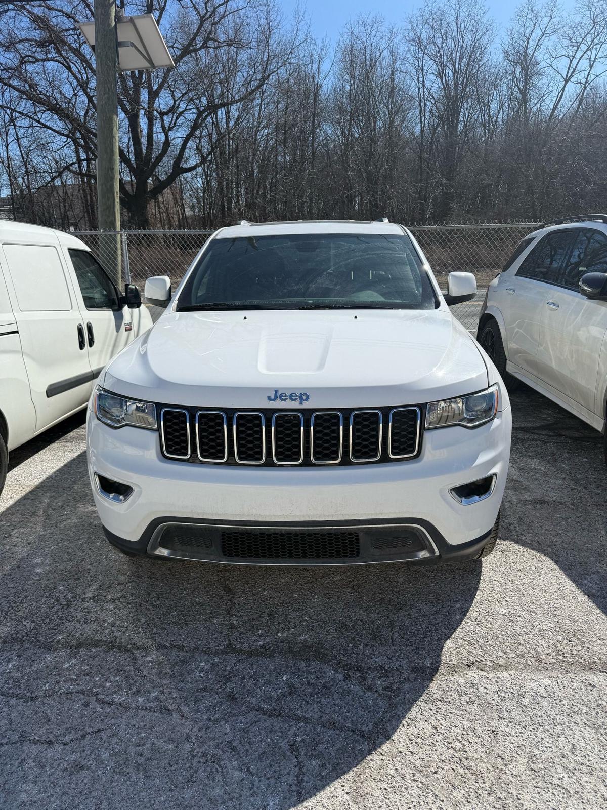 jeepetas y camionetas - Jeep grand Cherokee recién llegada al pais
