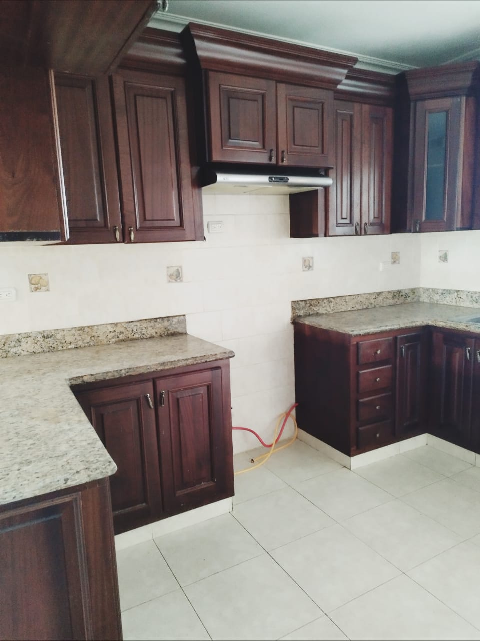 apartamentos - Se Alquila Penthouse en La Española de 250 mts (tercer nivel). Precio $37,000 1