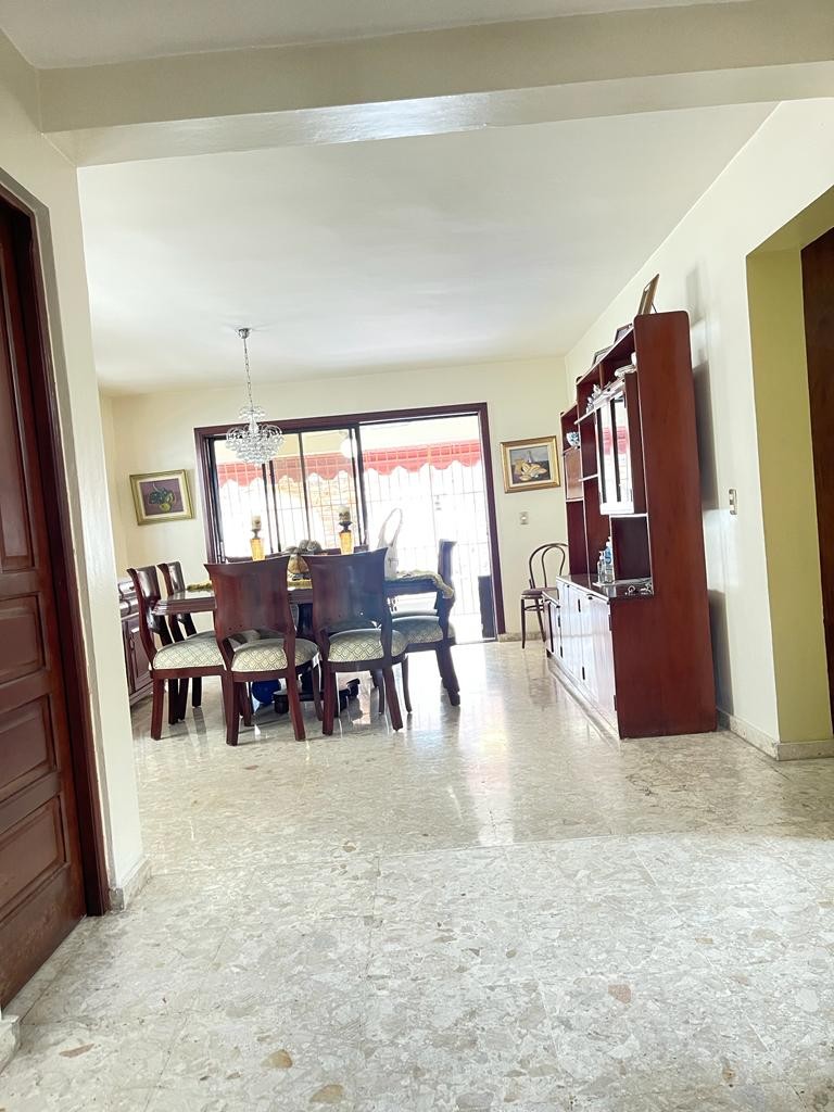 casas - Se vende casa en Viejo Arroyo Hondo 8