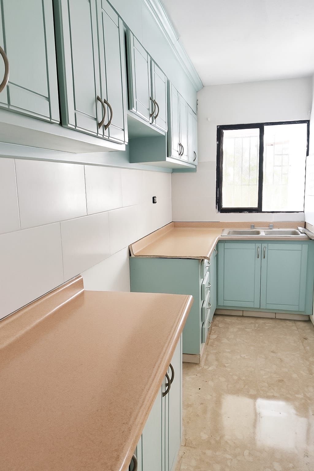 apartamentos - Alquiler en Los Cacicazgos – Zona exclusiva, residencial cerrado y seguro.  0