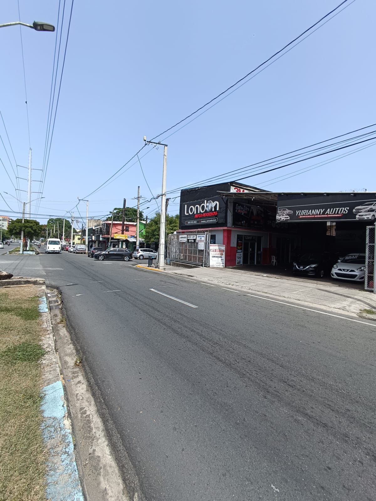 oficinas y locales comerciales - Local en Alquiler 8