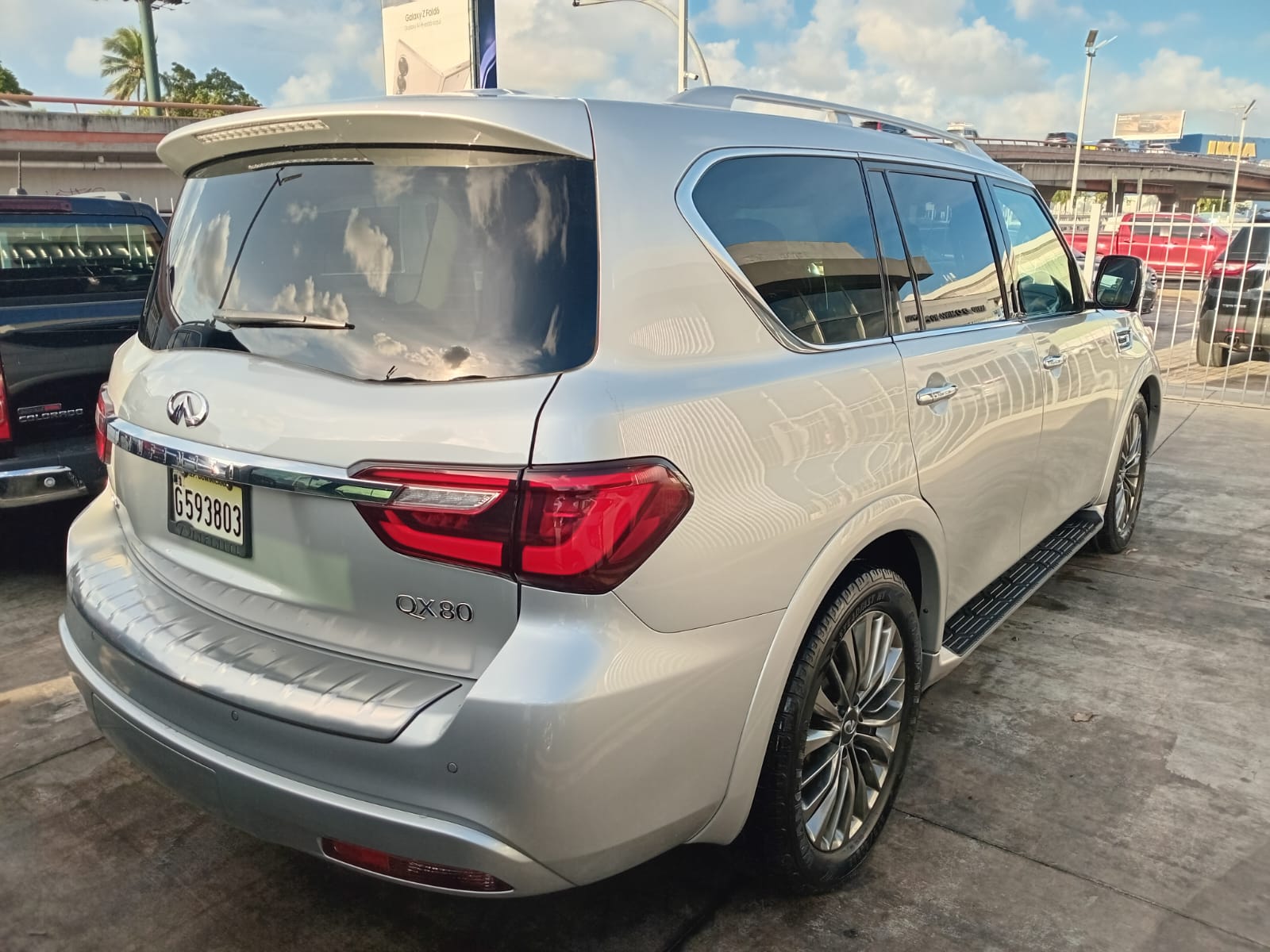 jeepetas y camionetas - Infiniti QX80 2022 3