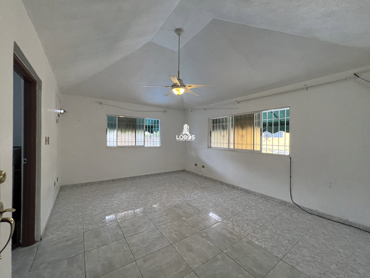 casas -  Casa Clásica Familiar en El Rosal con Piscina 4