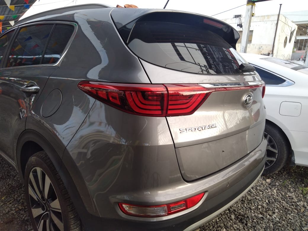 jeepetas y camionetas - KIA SPORTAGE 2018 GRIS 4