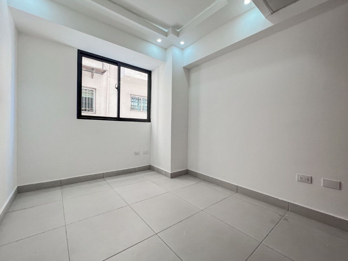 apartamentos - Alquiler de Apartamento en Evaristo Morales Vacio  2