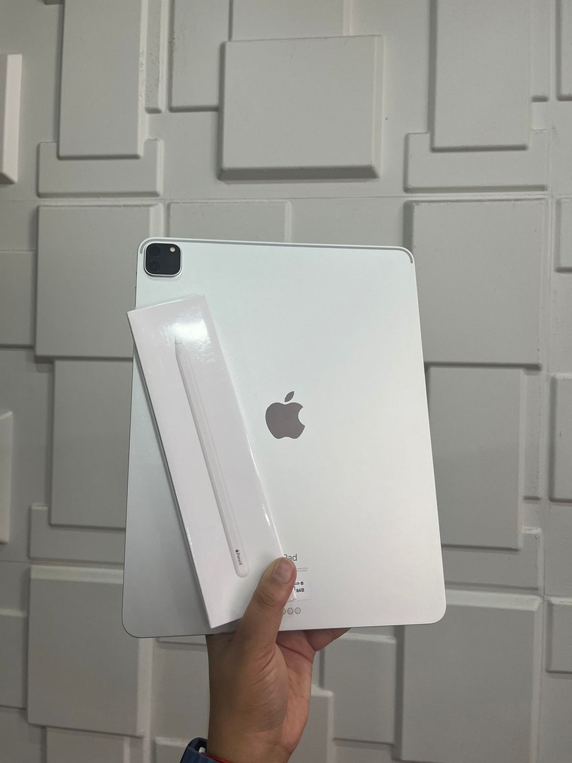 celulares y tabletas - iPad Pro 12.9" 5th Generacion 128gb + Apple Pencil 2da Generacion  0