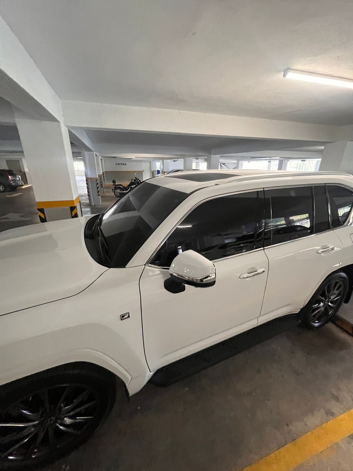jeepetas y camionetas - SE VENDE: Lexus COMO NUEVO 2
