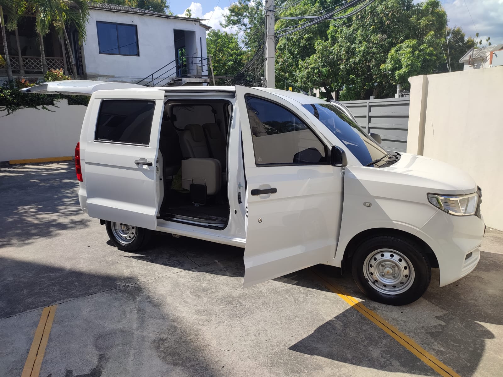 carros - Chevrolet VAN N400  3