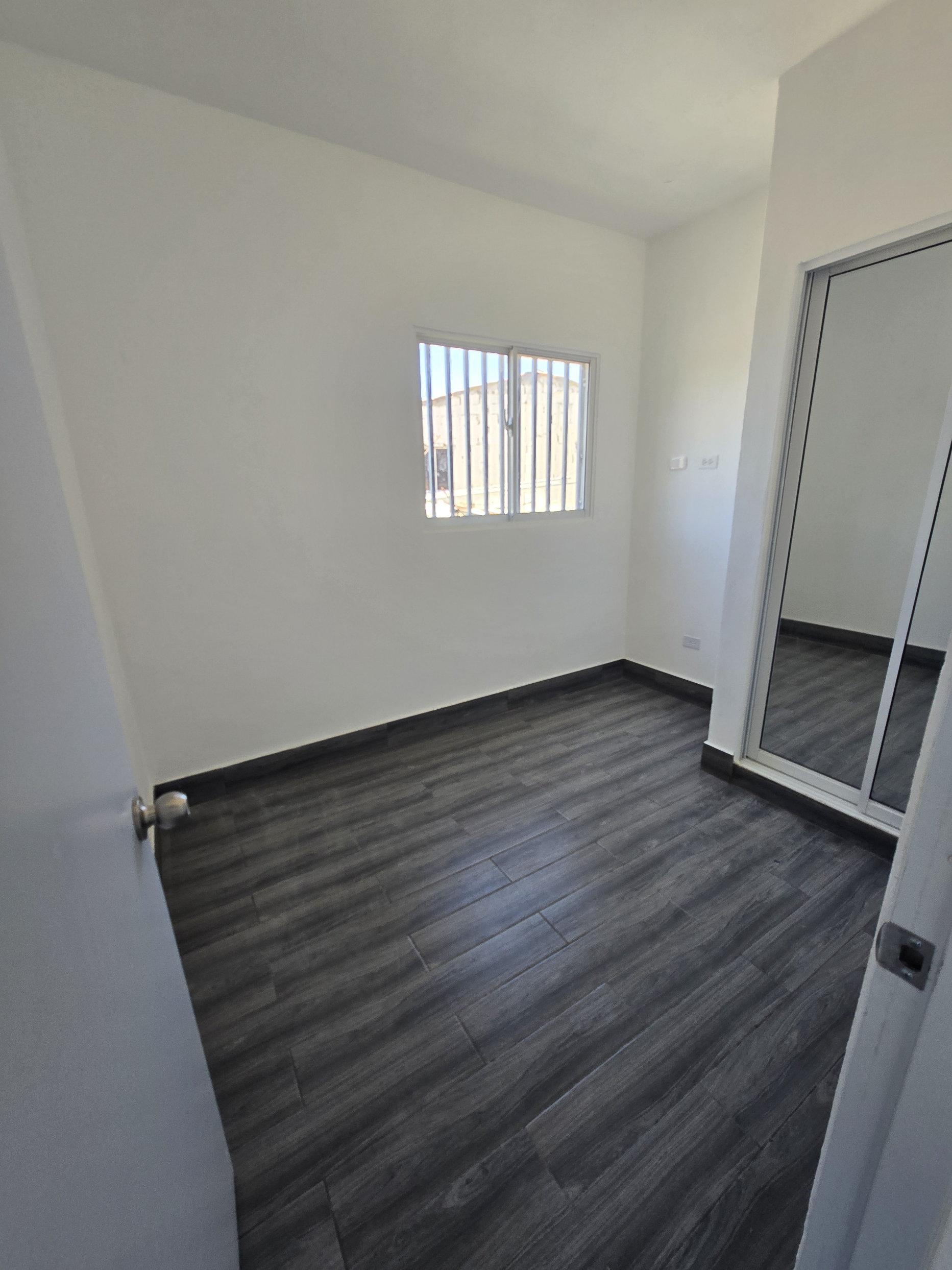 apartamentos - Alquiler Apartamento de 2 hab $15,000 en Libertador de HERRERA 3