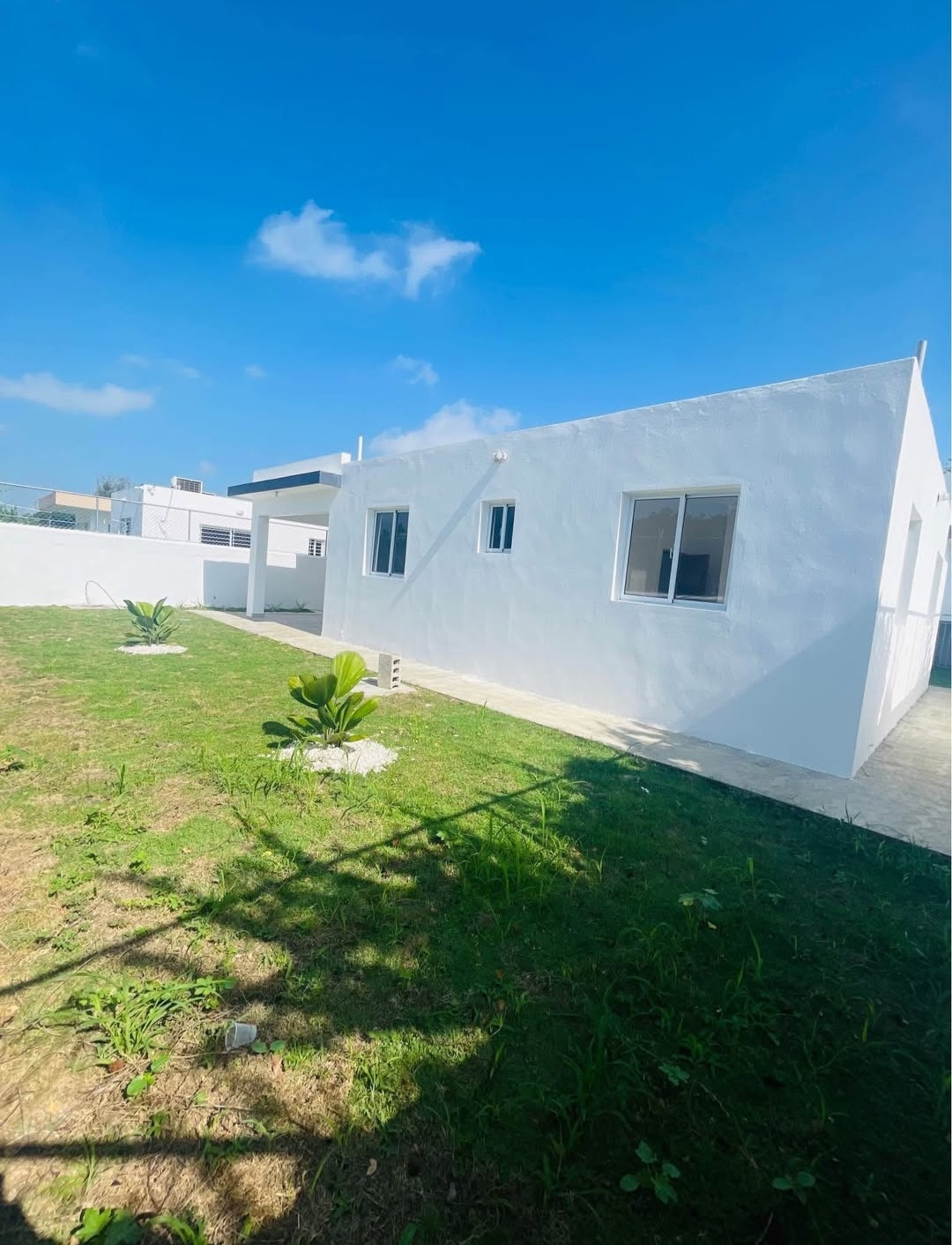 casas - VENDO CASA A 5 MINUTOS DEL AEROPUERTO CIBAO, RECIDENCIAL CERRADO DE LICEY 0
