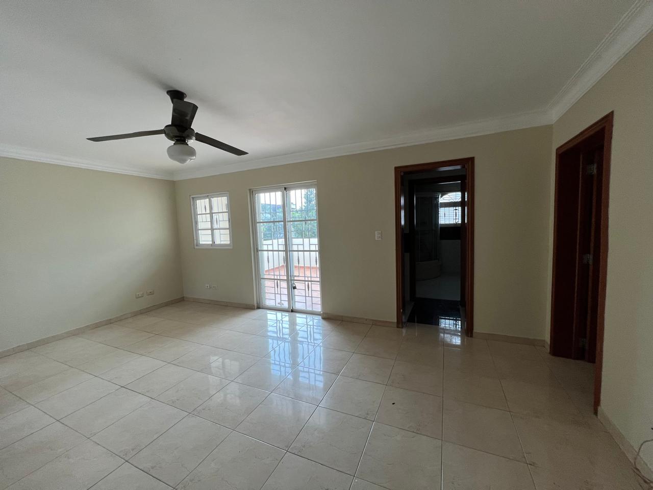 casas - Casa en alquiler en Los prados Comercial 5