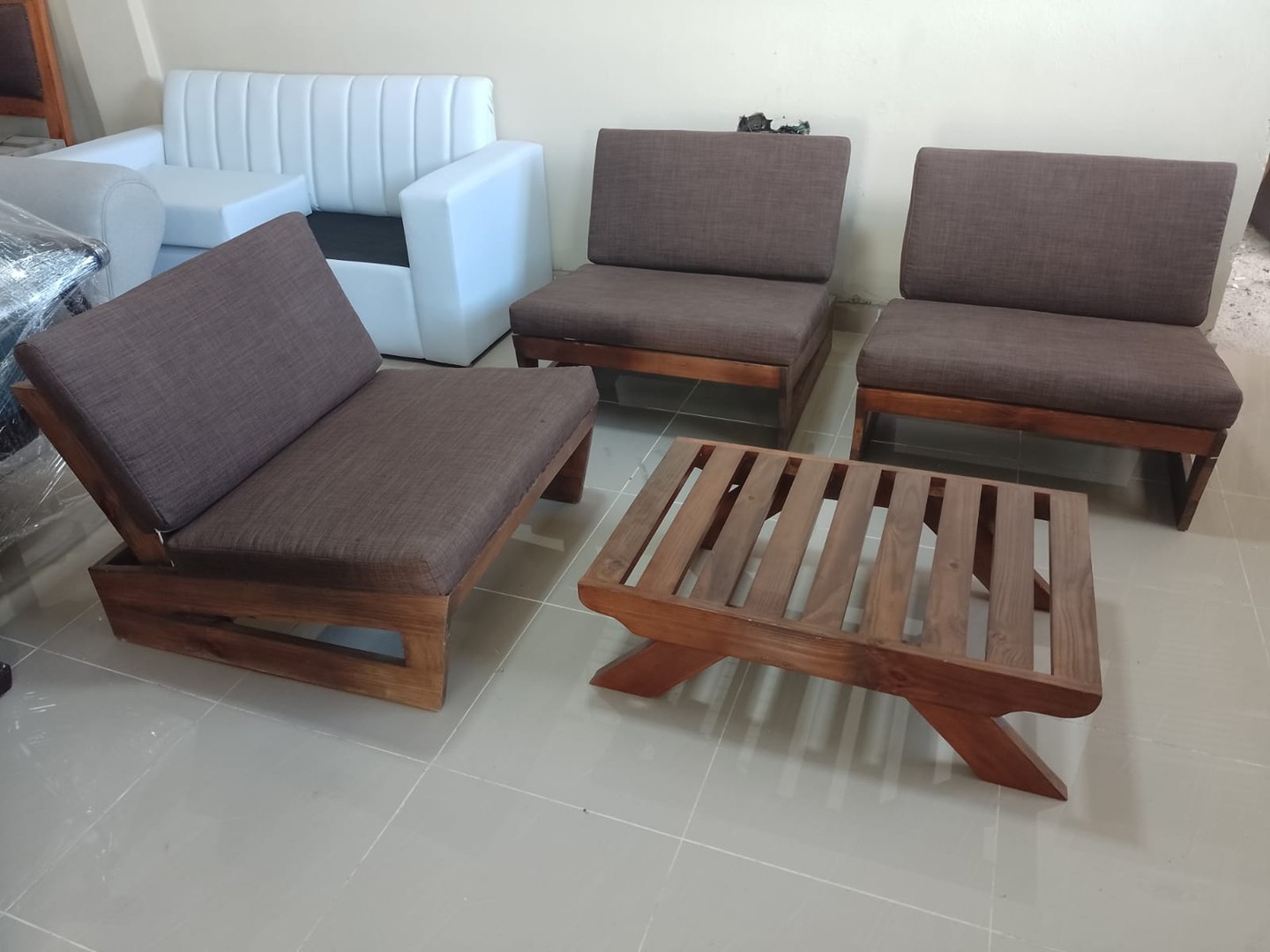 muebles y colchones - juego de muebles de 4 piezas en pino tratado