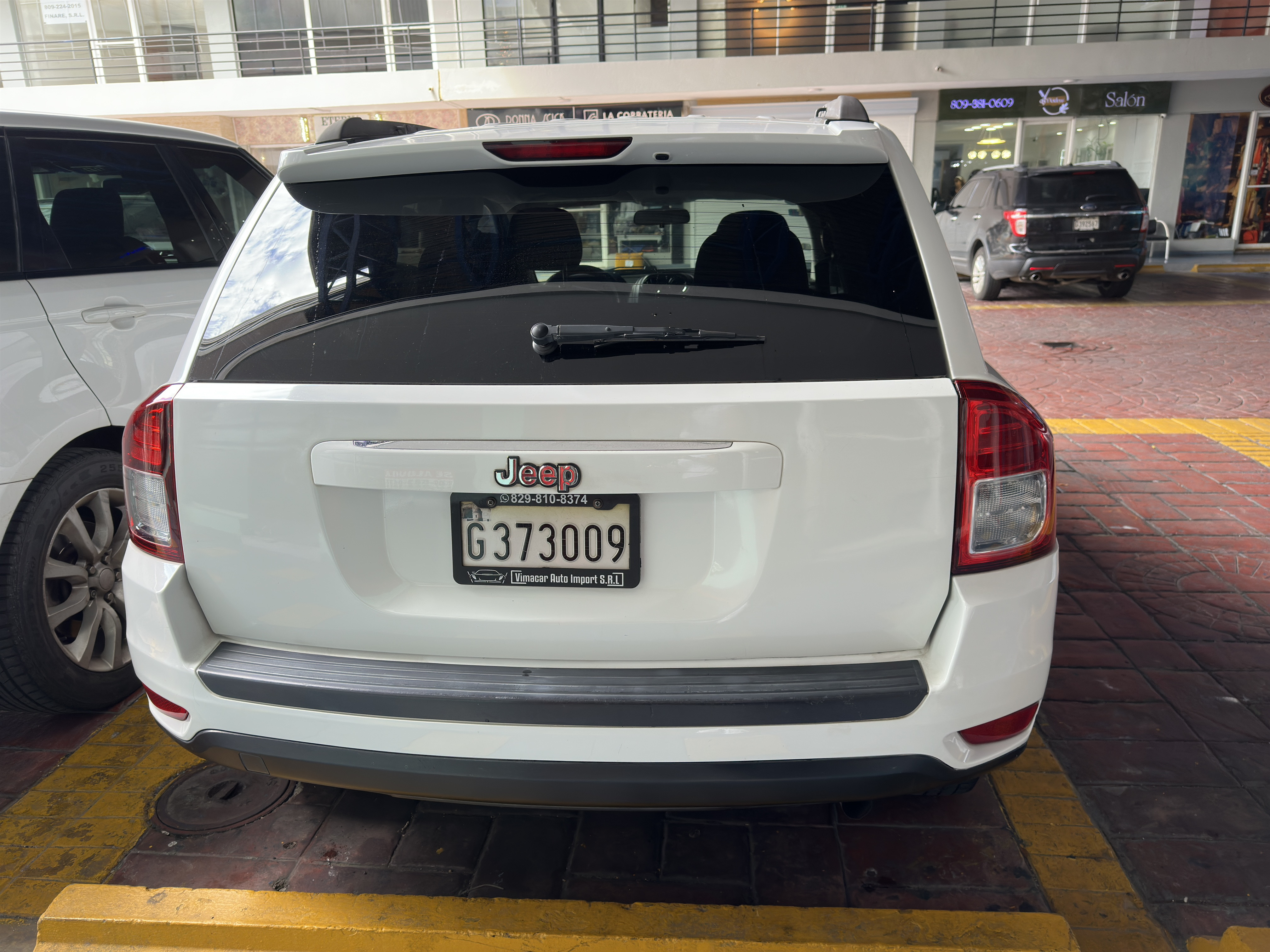 jeepetas y camionetas - Jeep Compass en excelente estado – Automática, con papeles al día.  5
