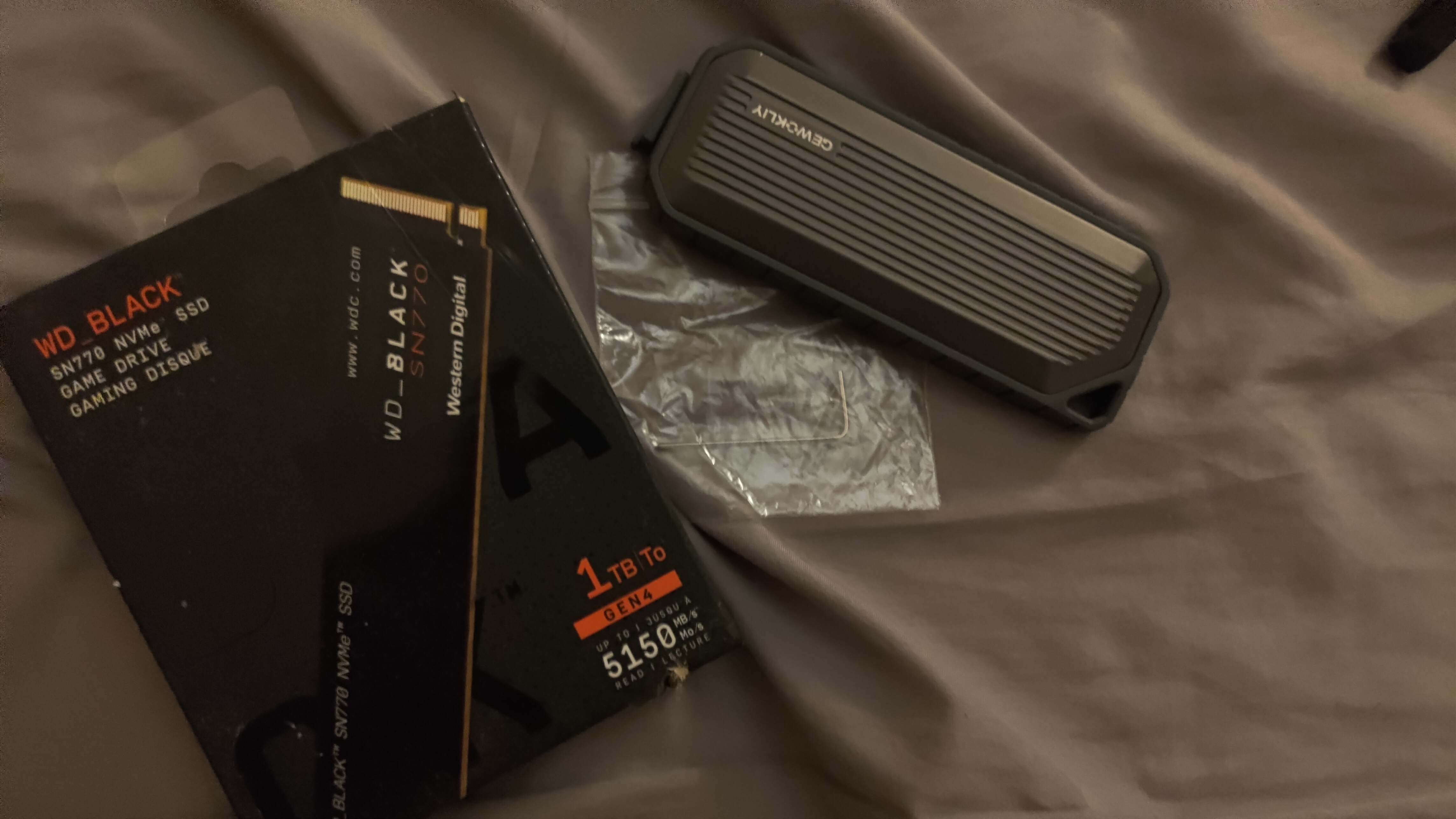 computadoras y laptops - SSD WD Black 1tb y caja para unidad SSD externa poco uso 2