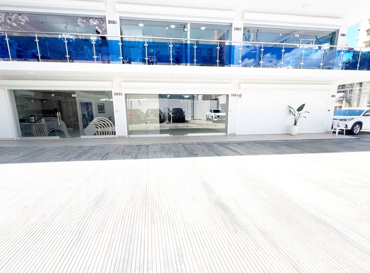 oficinas y locales comerciales - Local céntrico en Bella vista  2