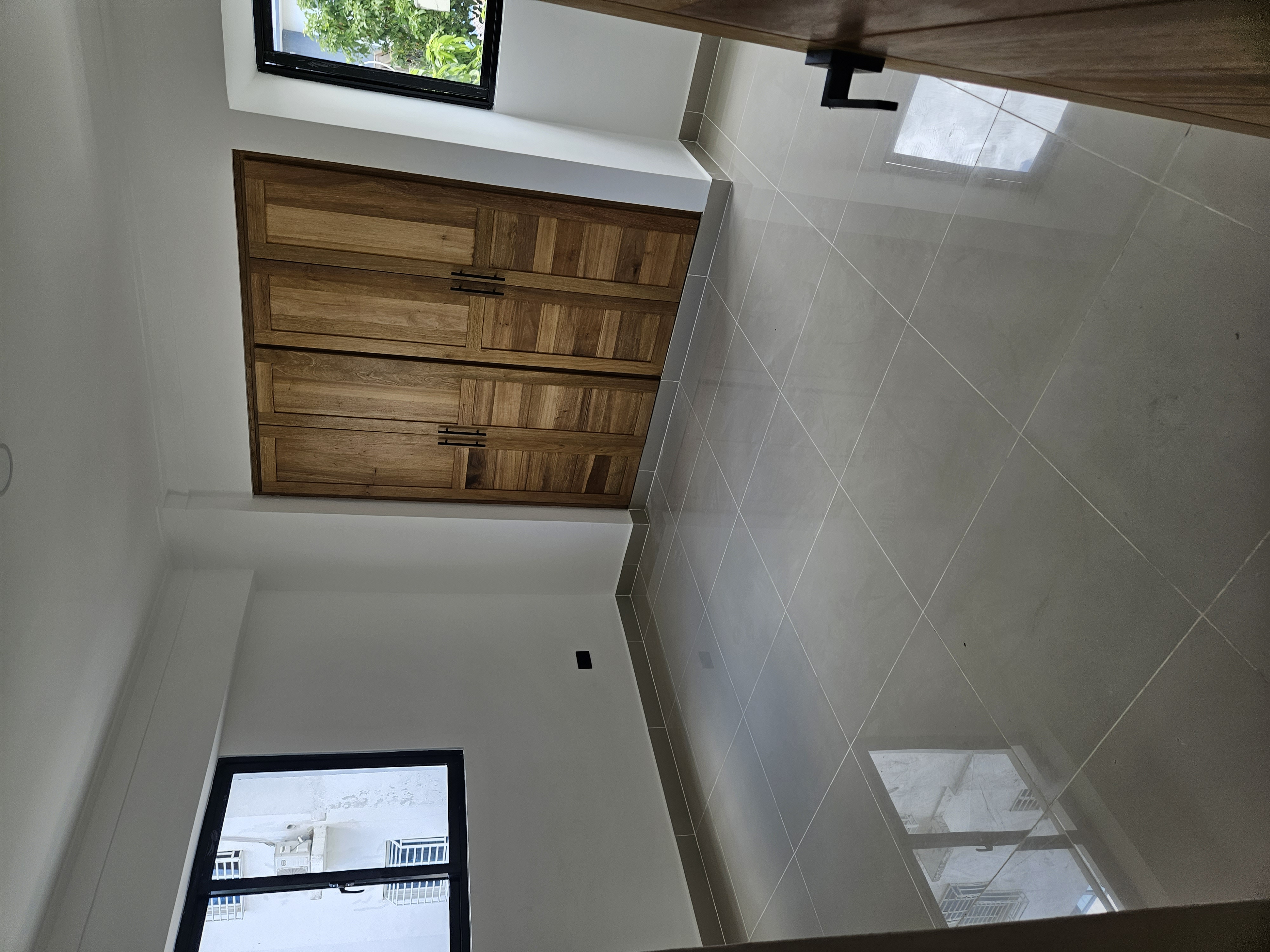 apartamentos - Vendo Segundo piso, con terraza en Los Restauradores  3