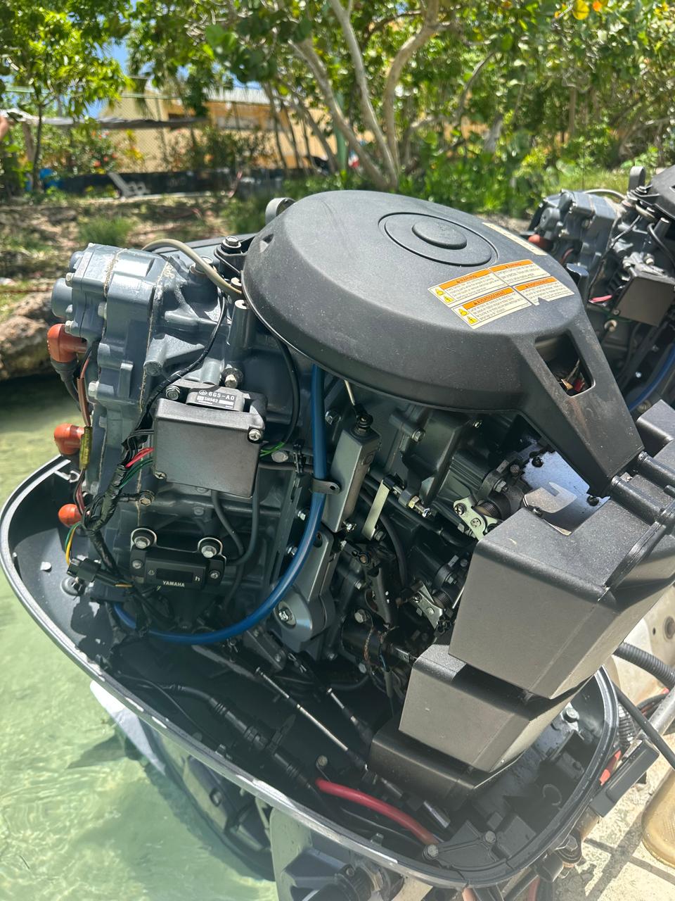 botes - Motor 2 Tiempos YAMAHA 200cc, buenas condiciones 1