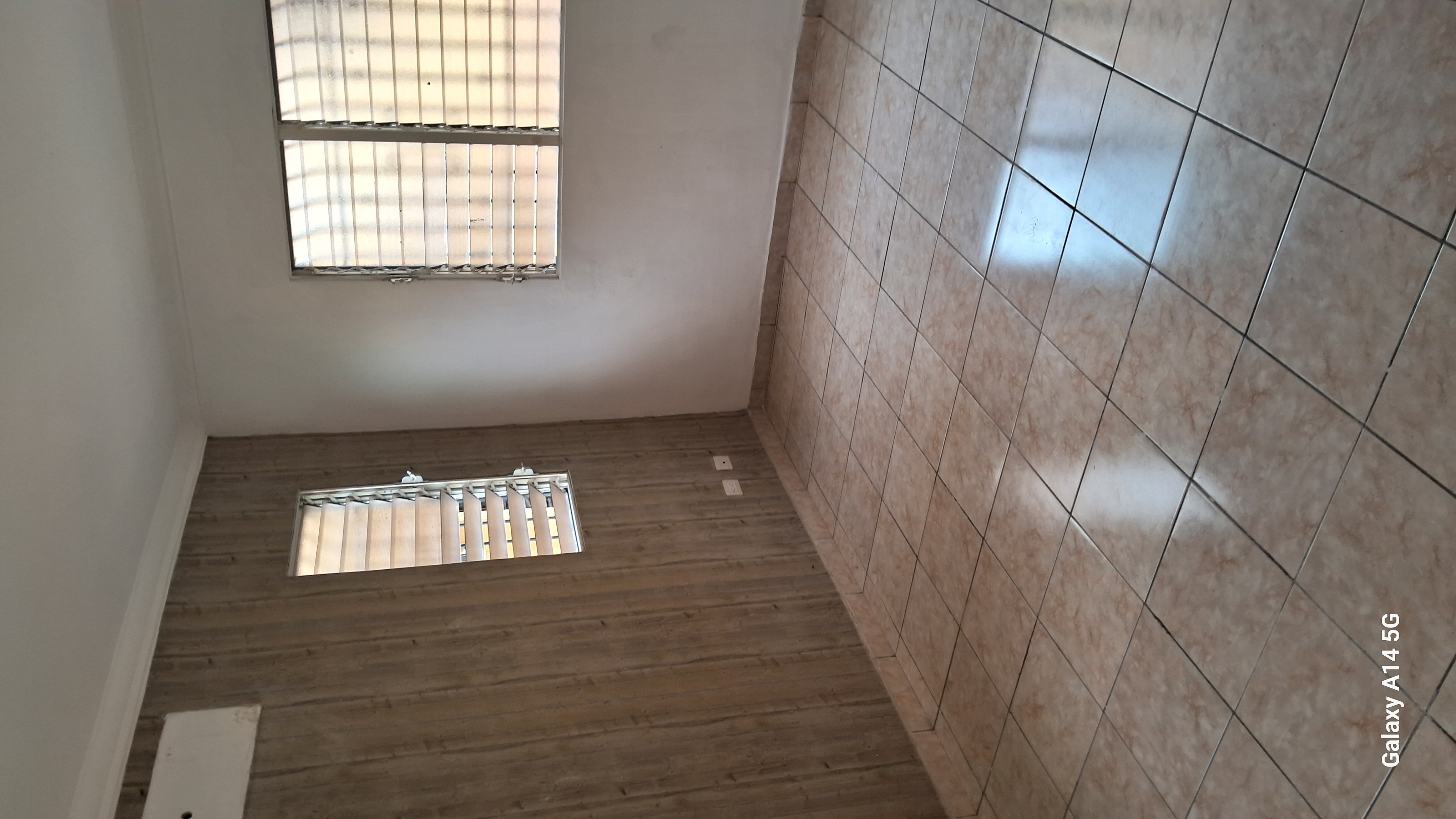 apartamentos - Ave. Republica de Colombia. hermoso y tranquilo apto. 3er piso.  3