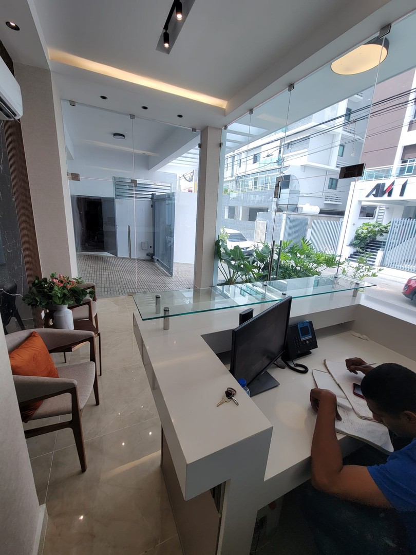 apartamentos - Alquiler de apartamento próximo a la Av Churchill en Evaristo Morales, piso alto 1