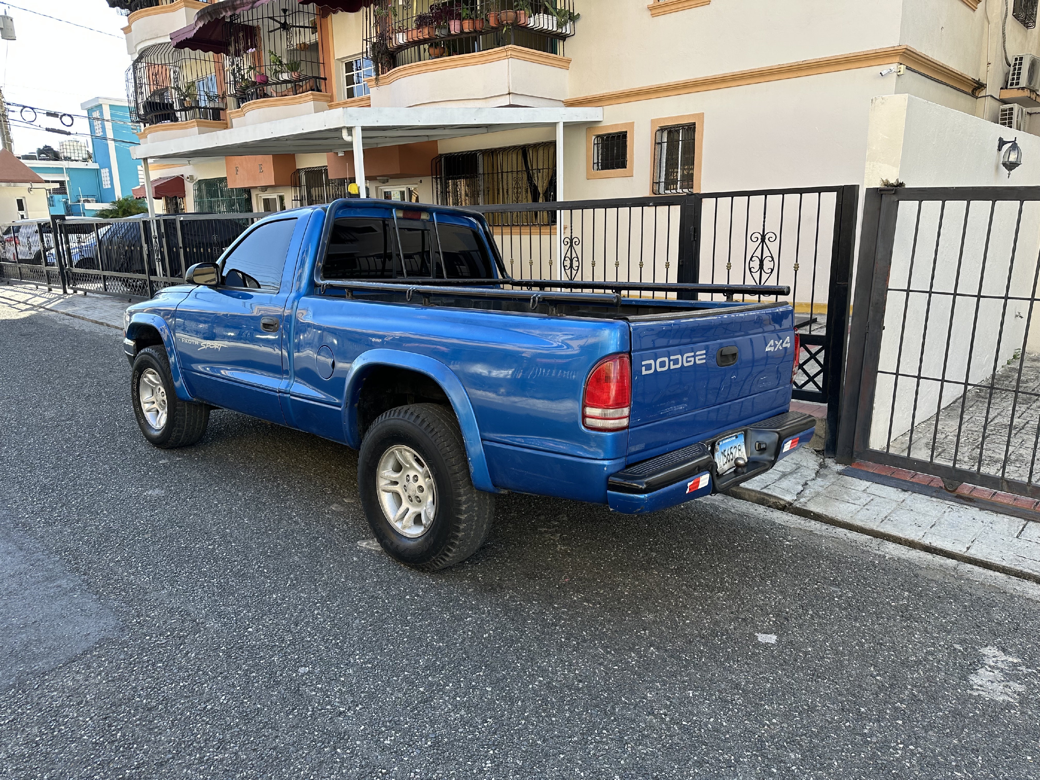 jeepetas y camionetas - Camioneta Dodge Dakota 2001 3