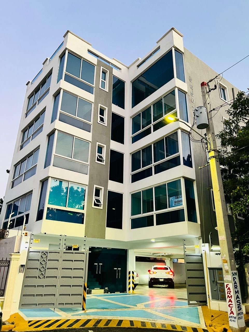 apartamentos - venta de apartamento 2do nivel en la autopista de san isidro Santo Domingo este  0