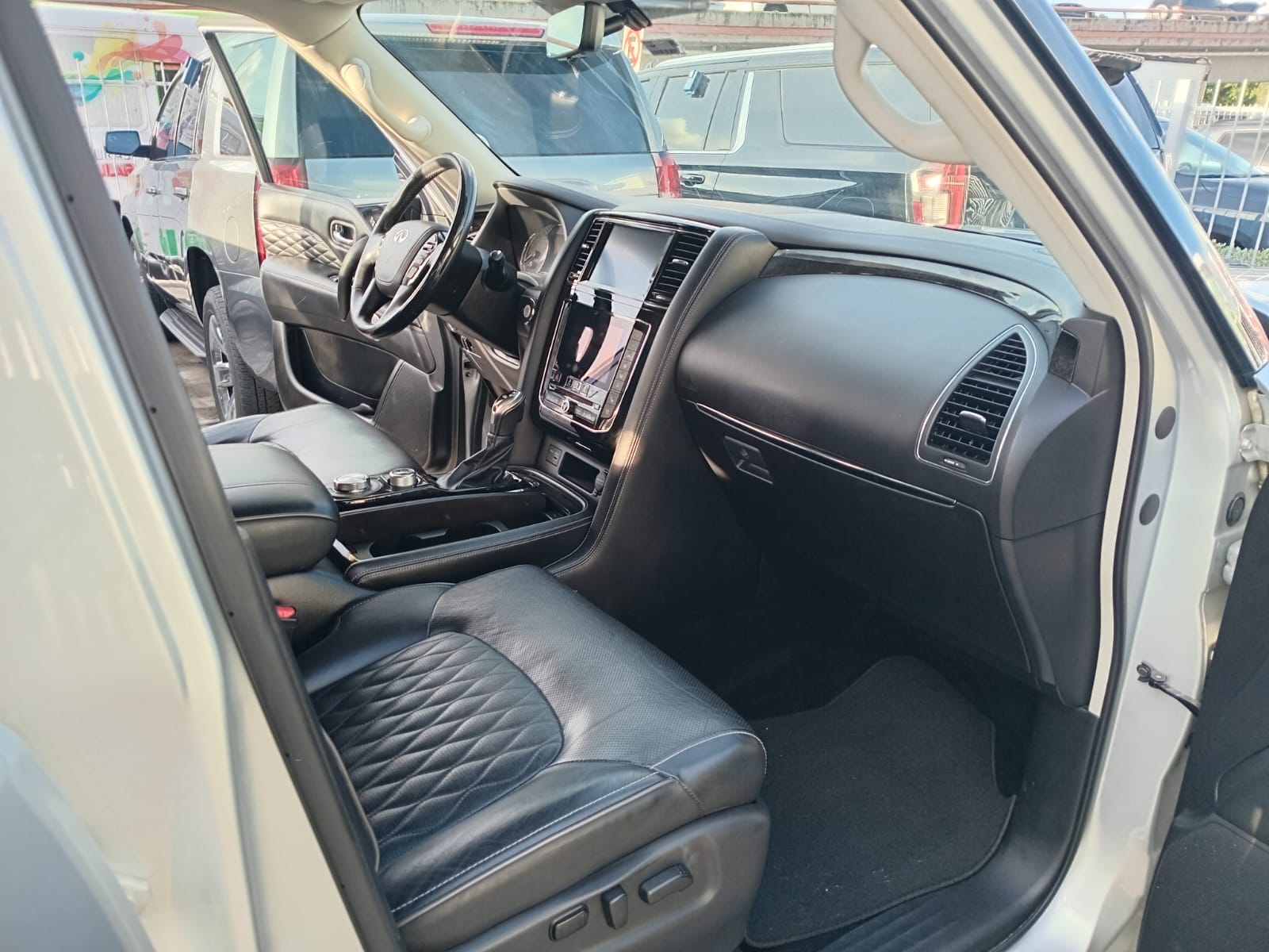 jeepetas y camionetas - Infiniti QX80 2022 4