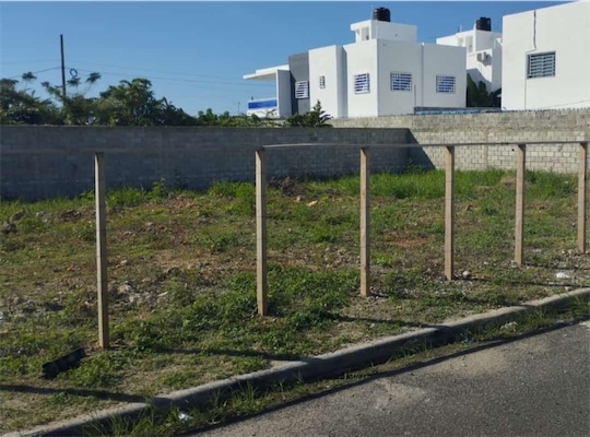 solares y terrenos - Venta de solar de 617mts en la autopista de san Isidro prado oriental  0
