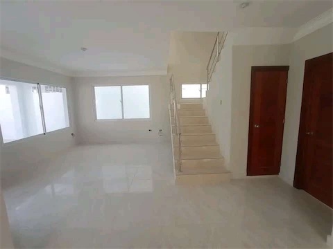 casas - Venta de casa en la autopista de san Isidro prado oriental con amplio patio 3