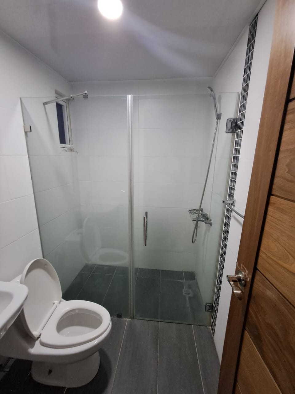 apartamentos - Se alquila amplio apartamento en Los Restauradores 3