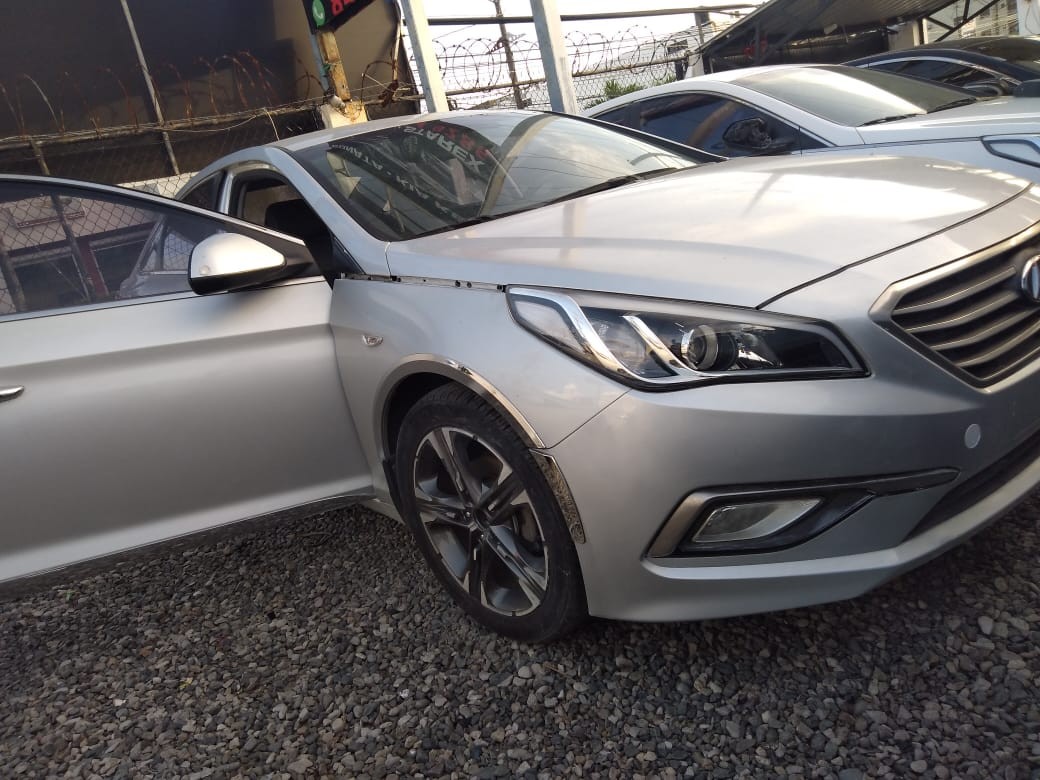 carros - HYUNDAI SONATA LF  2015 GRISDESDE: RD$ 625,100.00 1