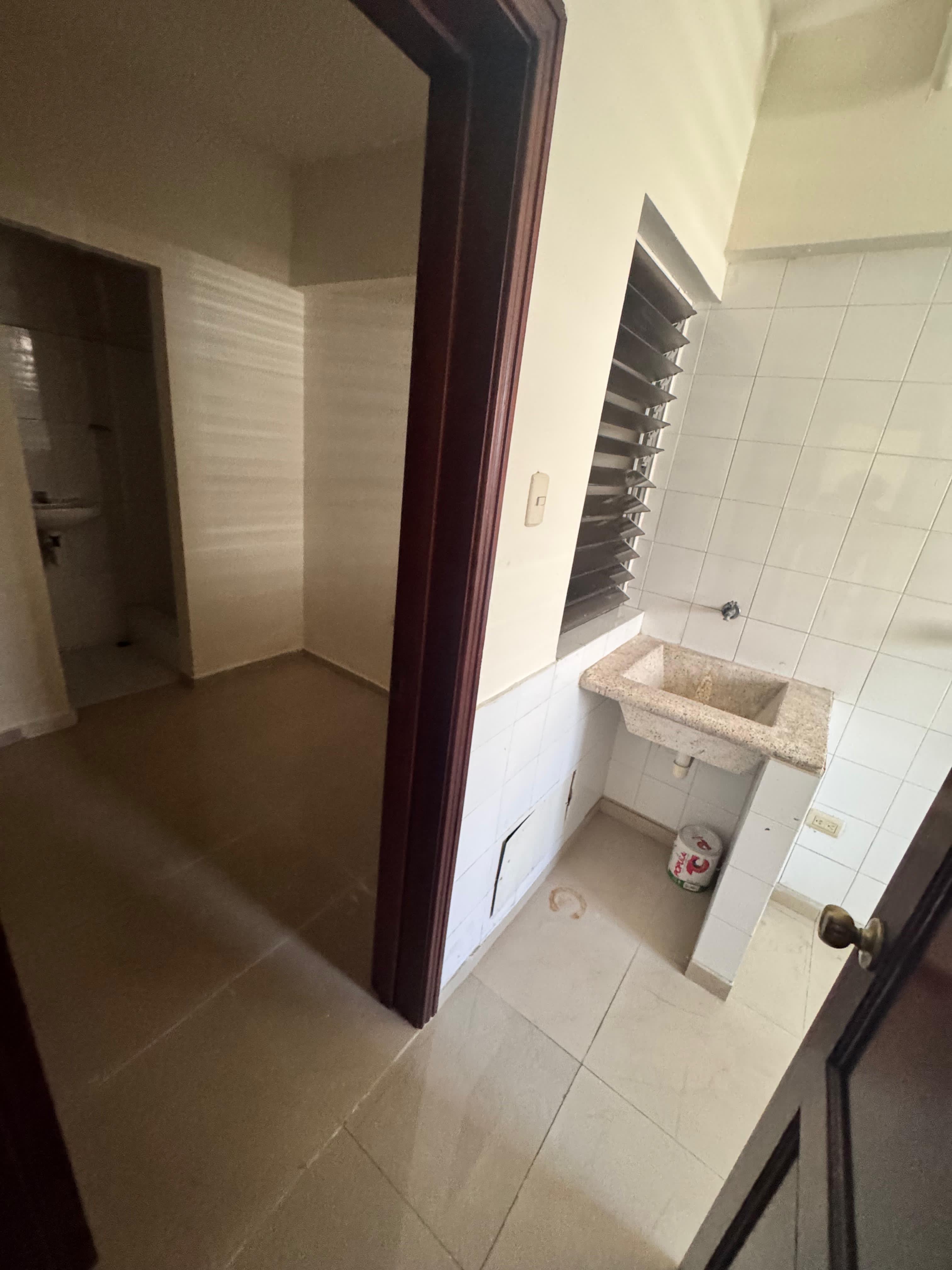 apartamentos - SE VENDE HERMOSO Y AMPLIO APARTAMENTO EN BELLA VISTA! 7