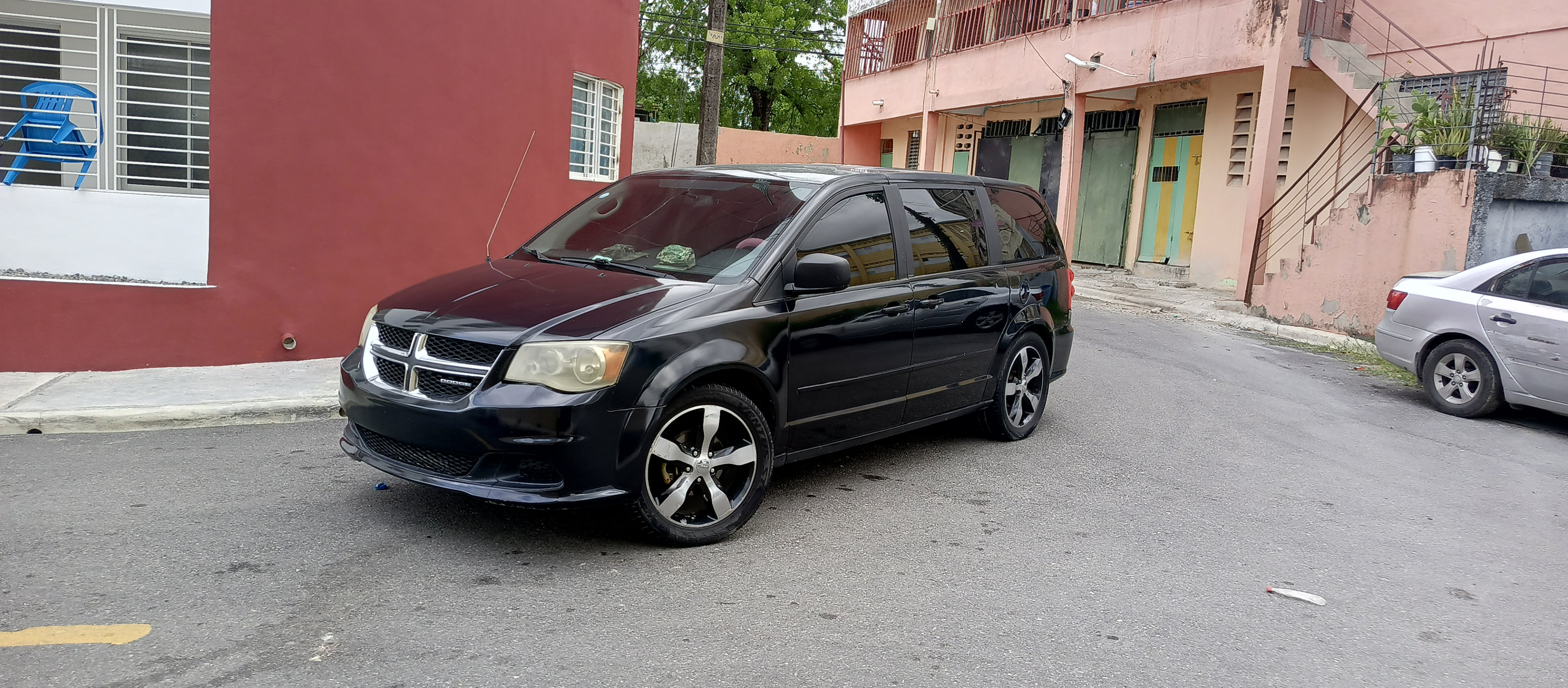 jeepetas y camionetas - Equipo de gas profesional, Aros 20 de cherokee, aire que pica, interior nitido. 0