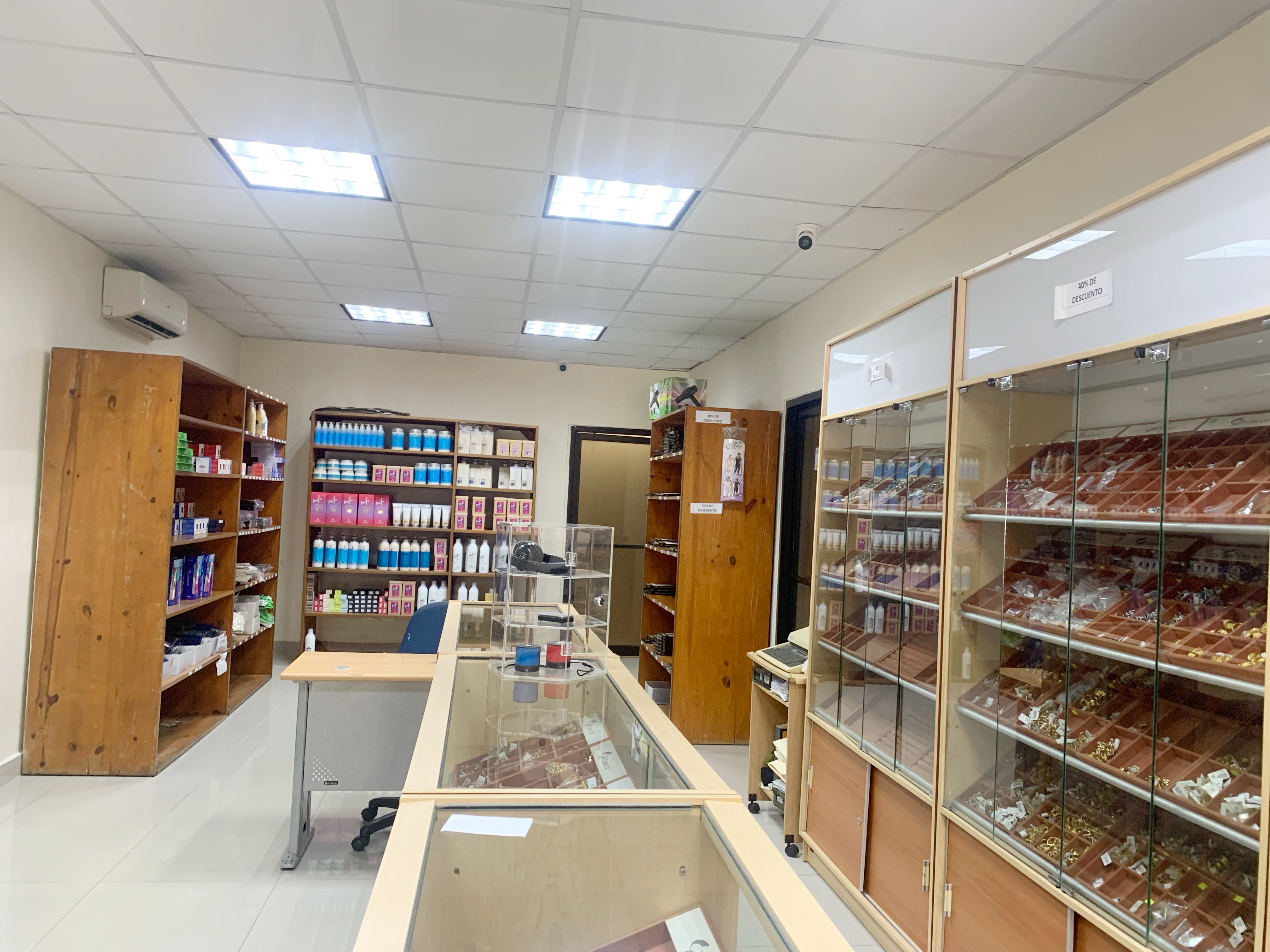 oficinas y locales comerciales - Alquiler local comercial Gazcue  2