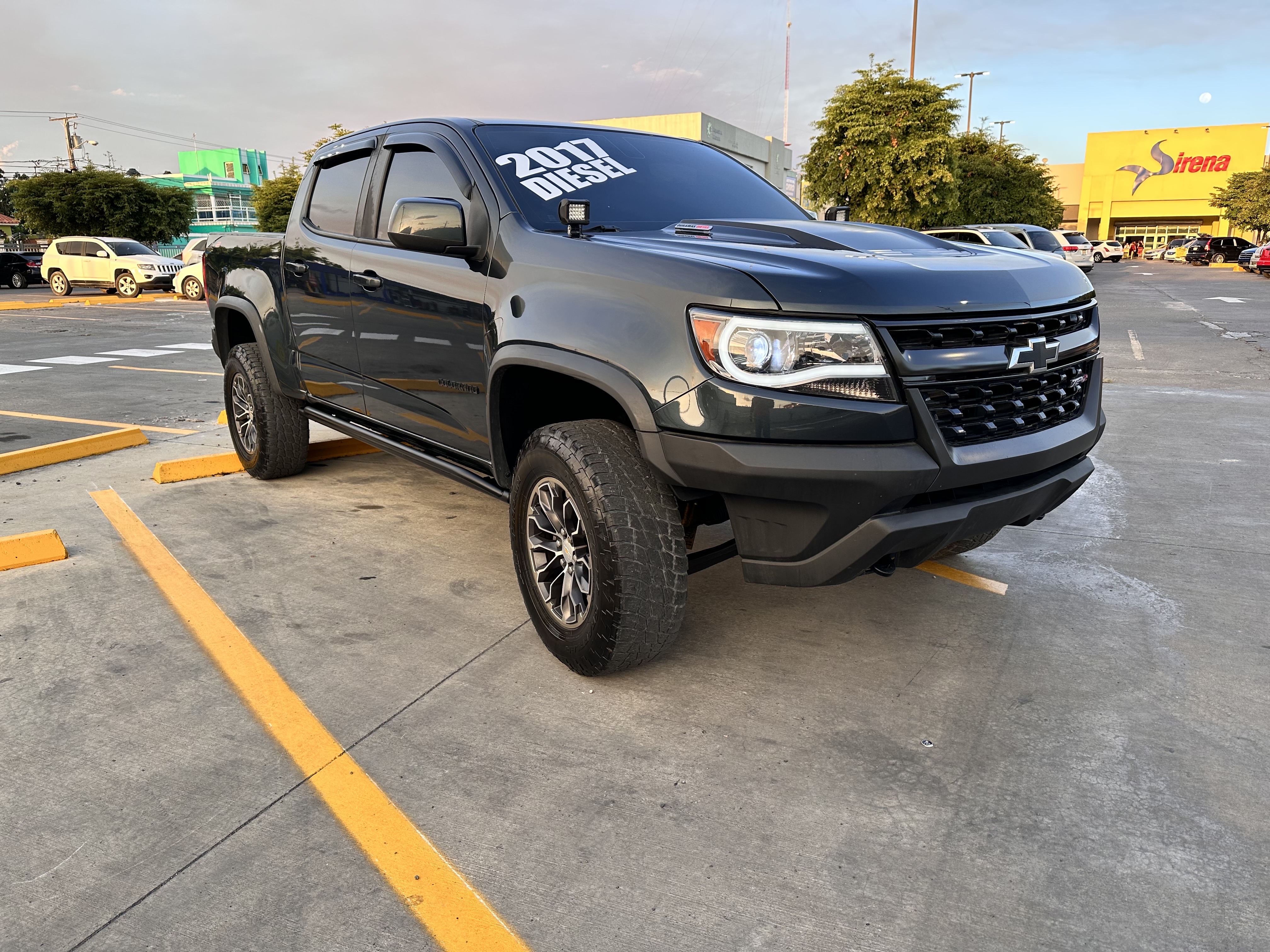 jeepetas y camionetas - Chevrolet colorado ZR2 2017 Diesel  0