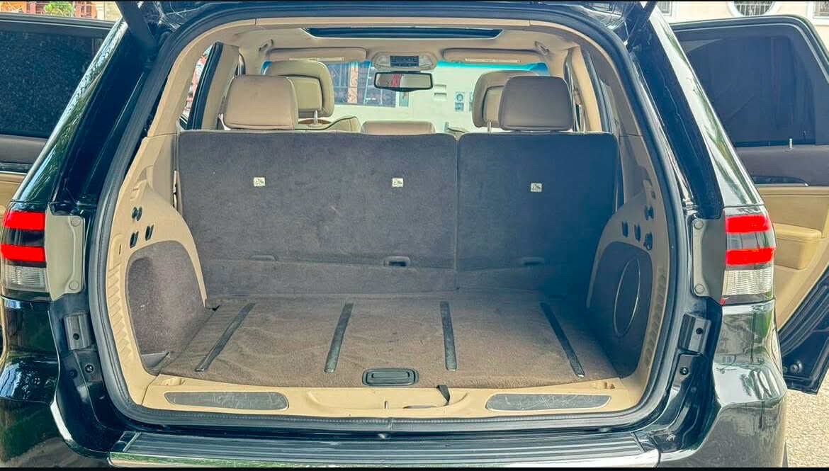 jeepetas y camionetas - OPORTUNIDAD CHEROKEE OVERLAND 4