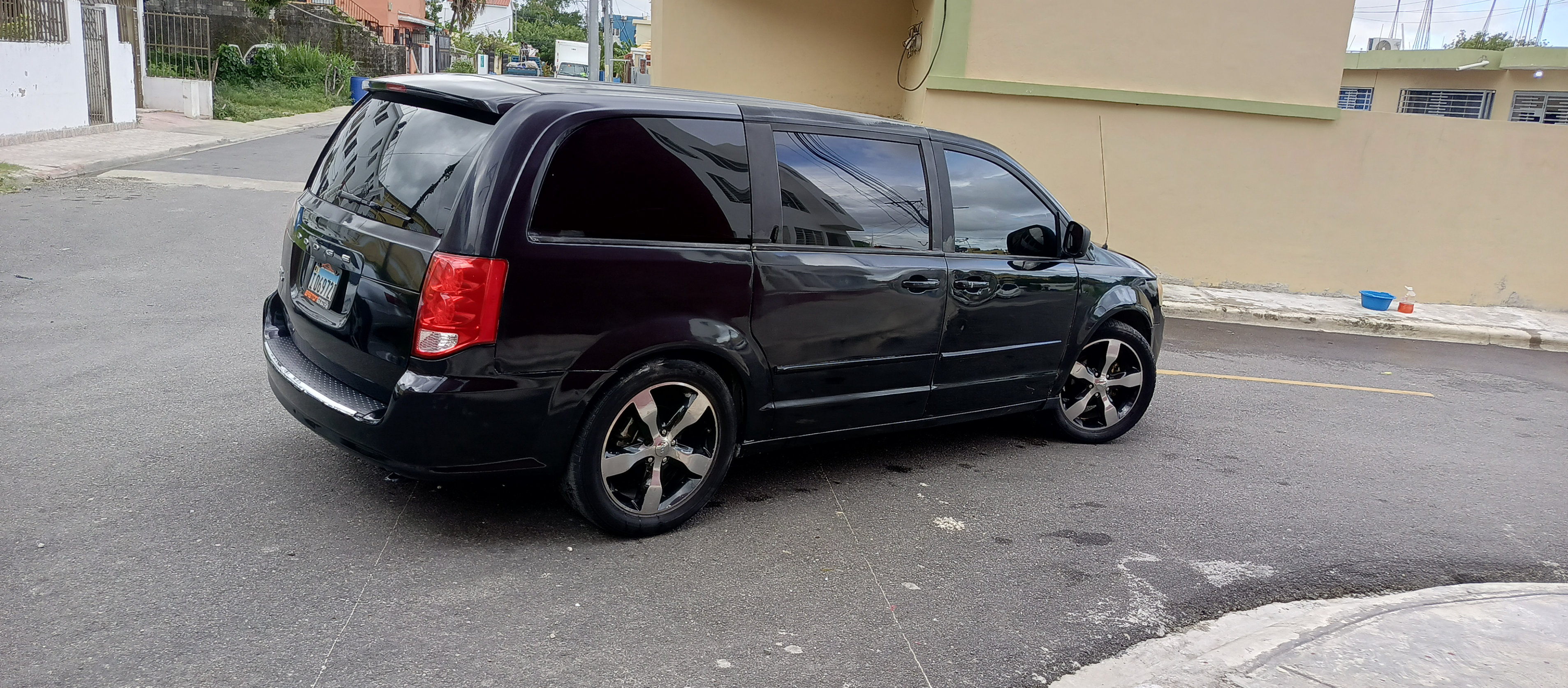 jeepetas y camionetas - Equipo de gas profesional, Aros 20 de cherokee, aire que pica, interior nitido. 1