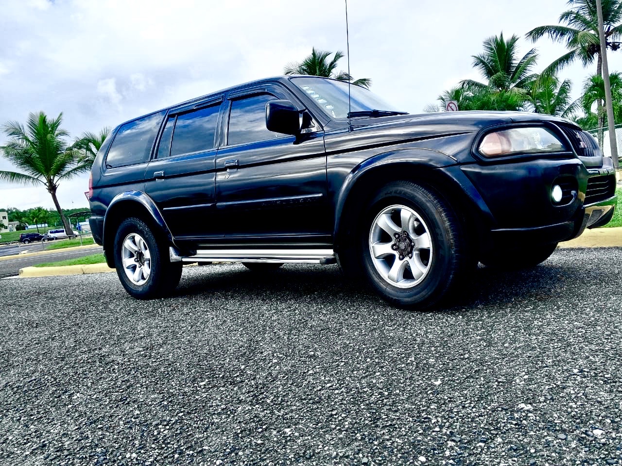 jeepetas y camionetas - Mitsubishi año 2000 en venta 285 negociable nítida 10/10 2