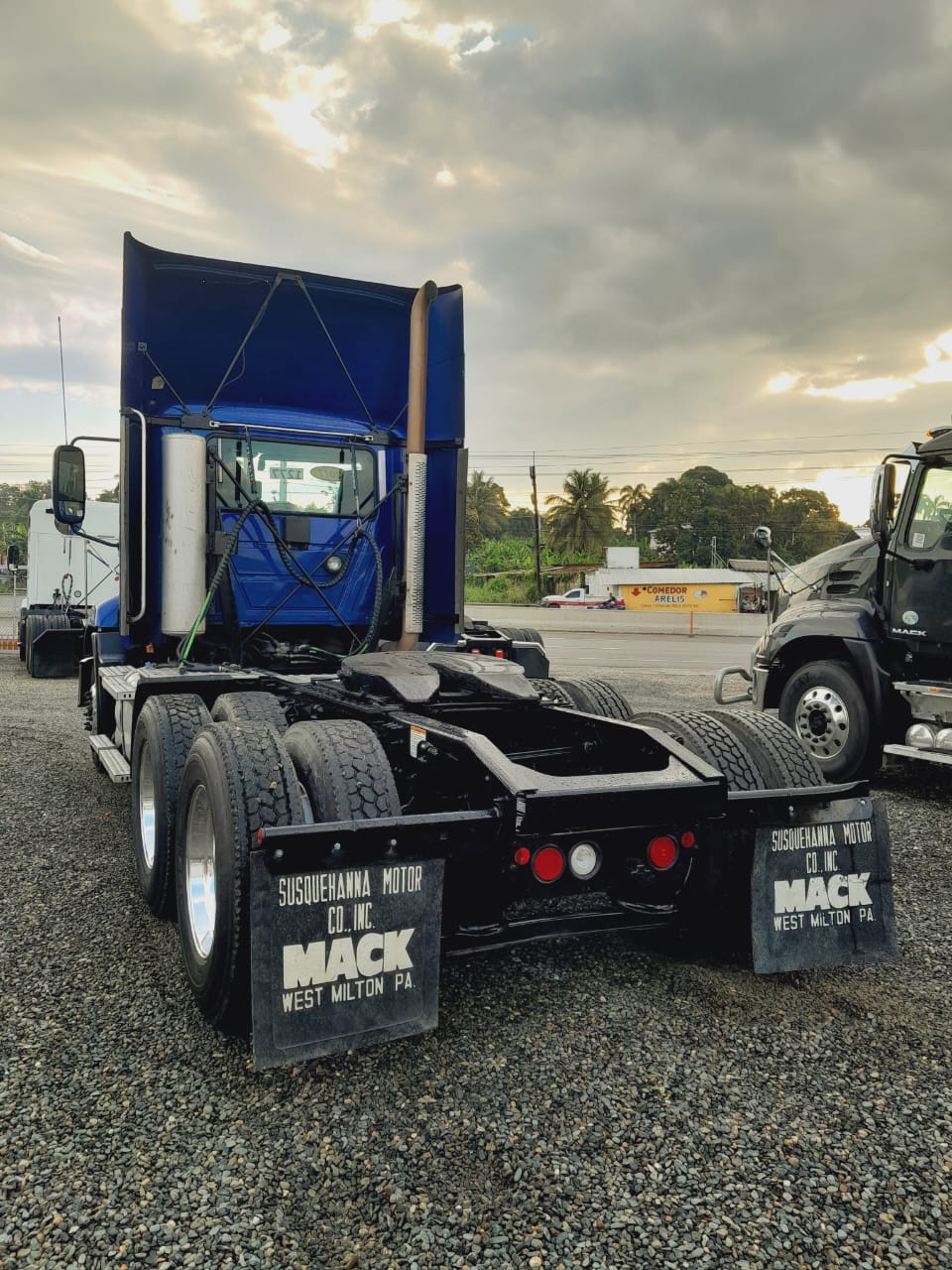 camiones y vehiculos pesados - MACK PINNACLE AÑO 2017 3