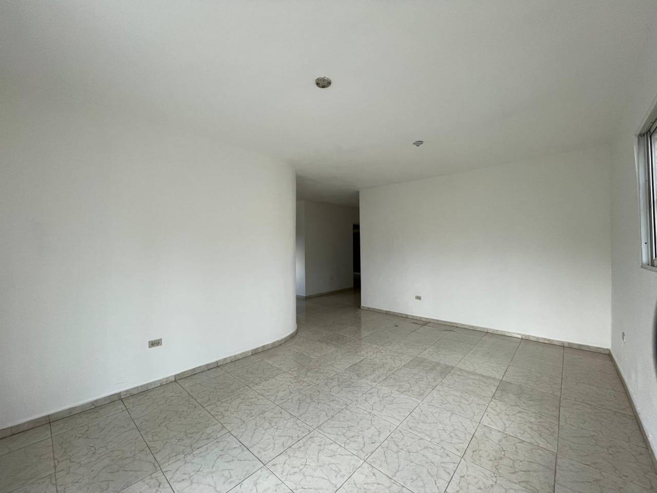 casas - Casa de dos niveles los rosales 1