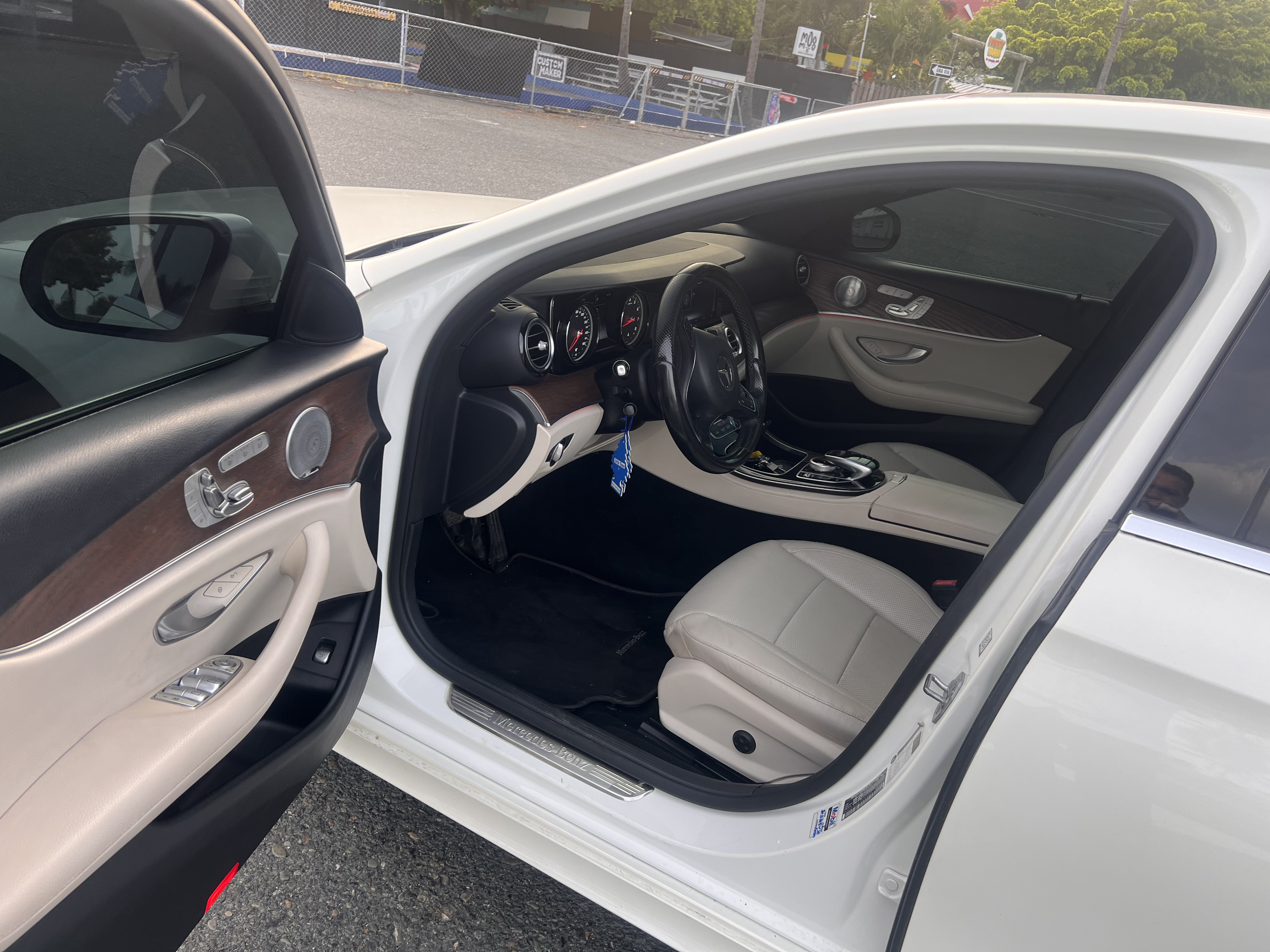 carros - Mercedes Benz E300 2017 como nuevo