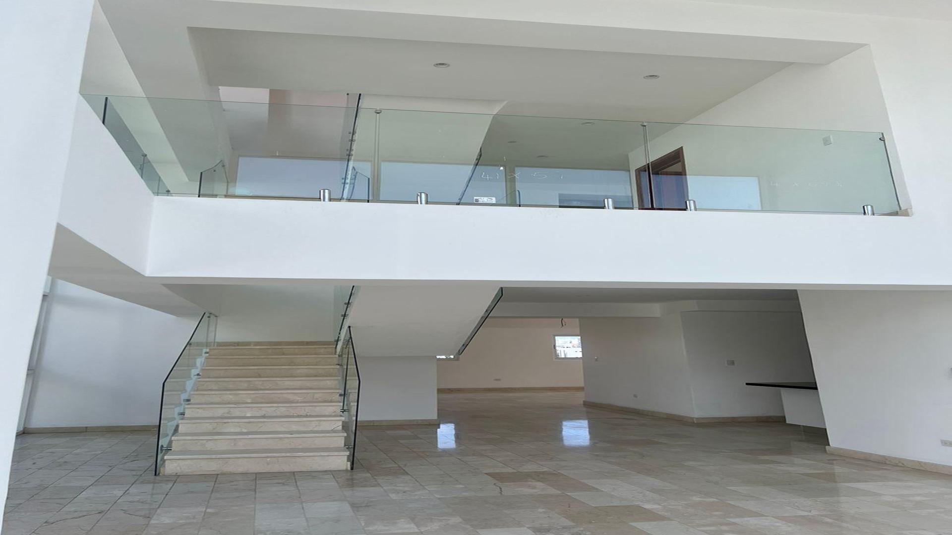 apartamentos - Un apartamento por piso en Serrallés 1