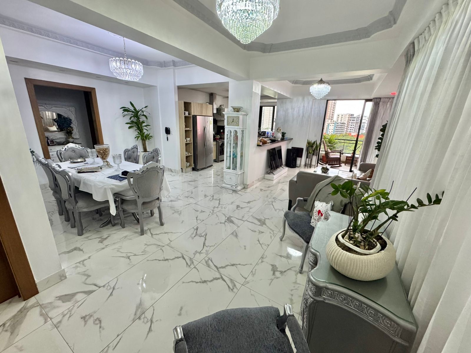 apartamentos - Apartamento en Venta
LOS CACICAZGOS
USD 420,000.00
Mantenimiento: RD$15,000 2