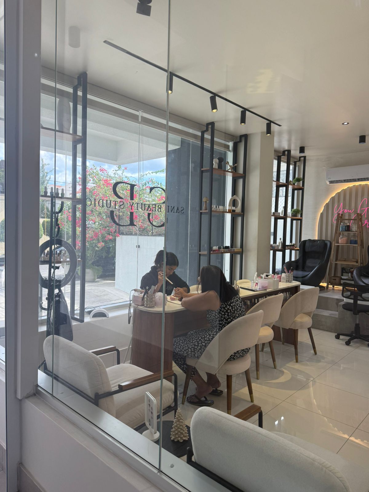 otros inmuebles - Nail bar 3