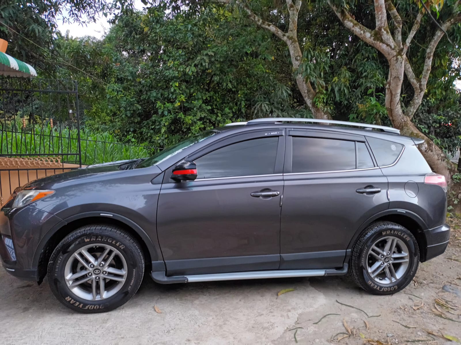 jeepetas y camionetas - Toyota rav4 2016  4