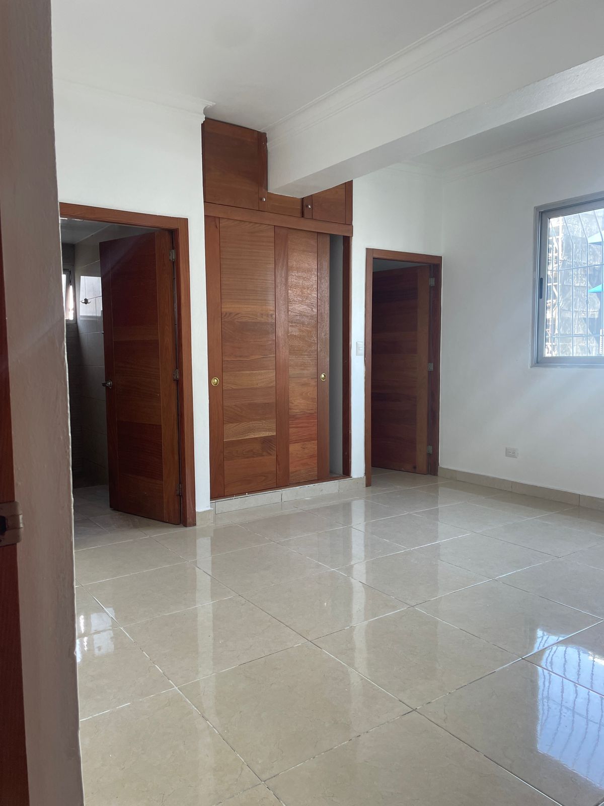 apartamentos - ¡Amplio Apartamento en Venta Urb. Real! 3